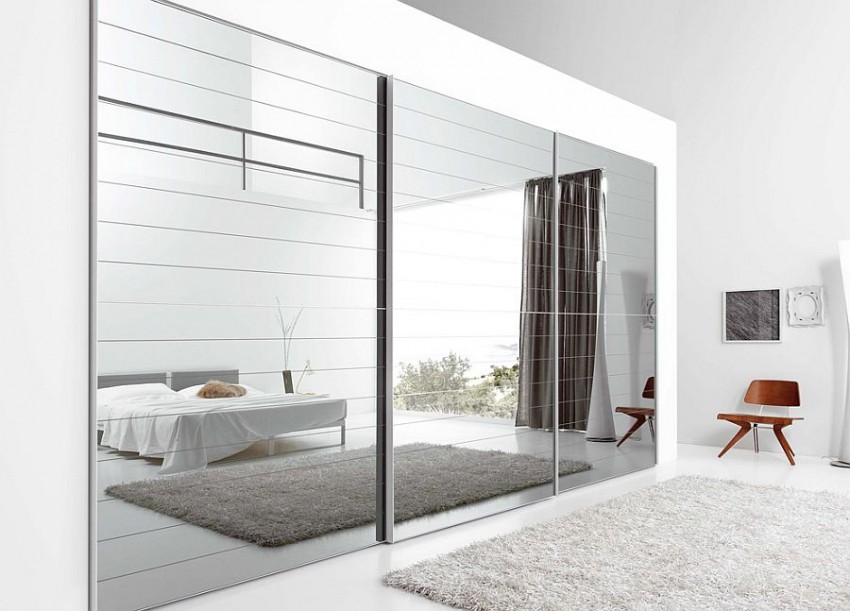 Зеркало в спальне: варианты идеальных решений размещения зеркальных поверхностей в комнатах разных размеров (105 фото)