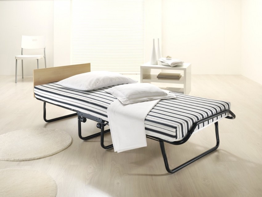 Пуф-кровать большая модель которая раскладывается как кровать