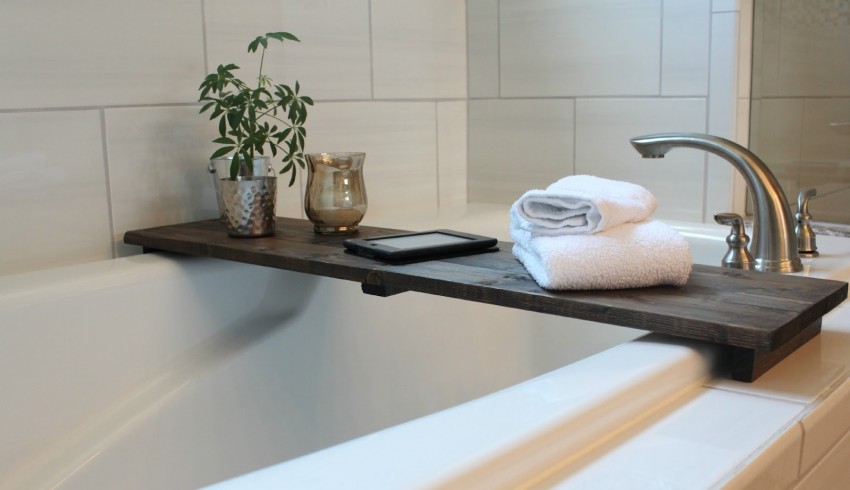 Столик для ванной - нюансы и рекомендации по выбору стильных